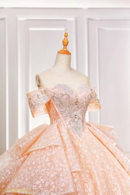 Áo cưới công chúa màu cam trễ vai 9/2022