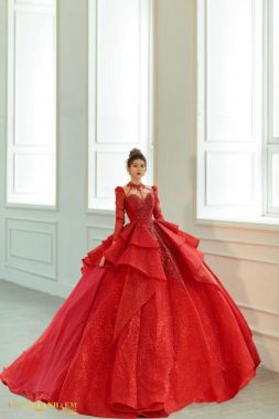 Áo cưới màu đỏ mẫu 1 tháng 1/2023