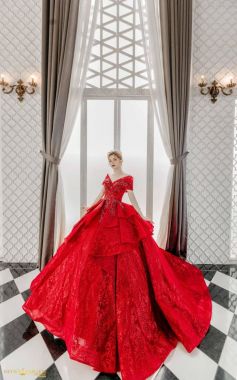 Áo cưới màu đỏ trễ vai mẫu mới nhất năm 2022