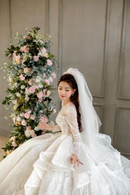 Áo cưới màu trắng mẫu 15 tháng 1/2023