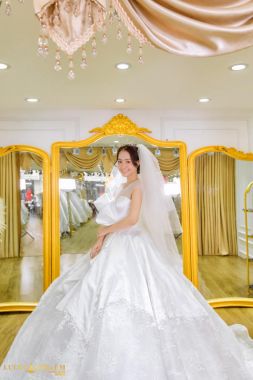 Áo cưới màu trắng mẫu mới nhất năm 2022