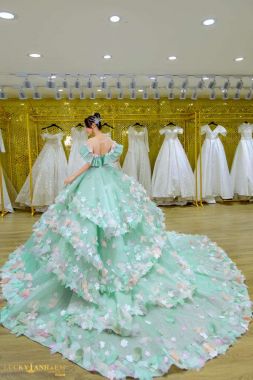 Áo cưới màu xanh mẫu mới nhất năm 2022