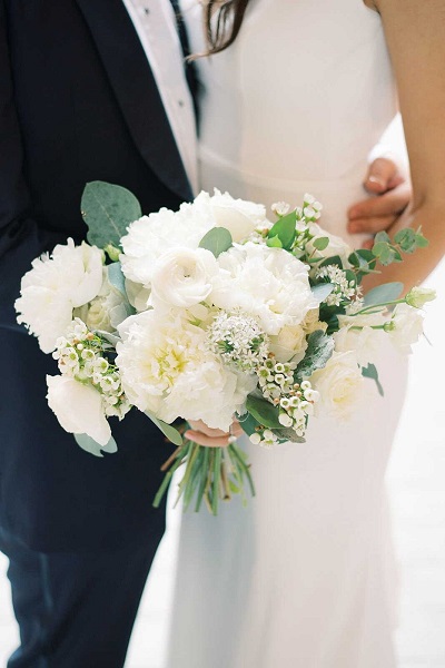 hoa cưới mẫu đơn trắng